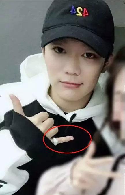 娱乐吃瓜君小鸡嘴明星,揭秘明星幕后故事